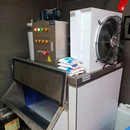 500公斤片冰机交付深圳某超市使用